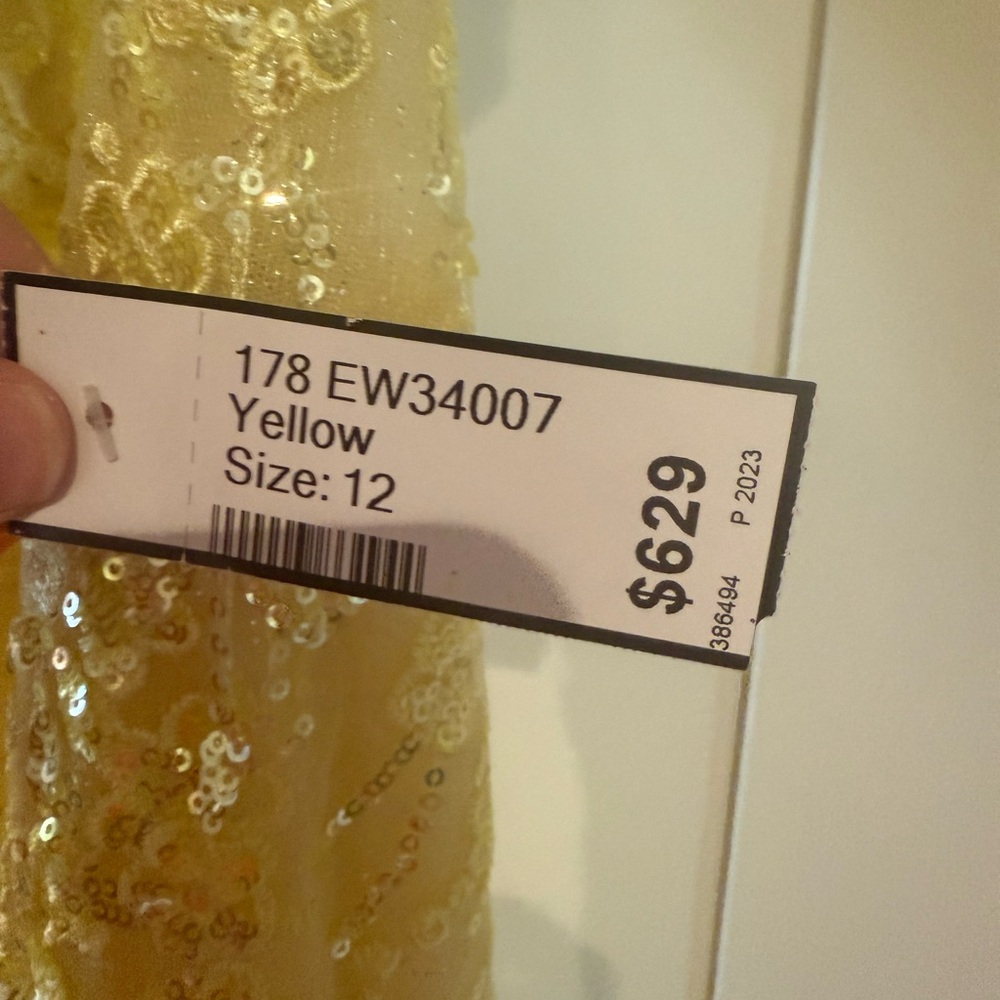 Ellie Wilde Yellow Sequin Dress - Picture 5 of 5